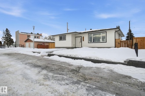 7112 132 Avenue Nw, Edmonton, AB - Outdoor