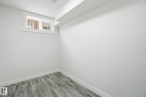 7112 132 Avenue Nw, Edmonton, AB - Indoor Photo Showing Other Room