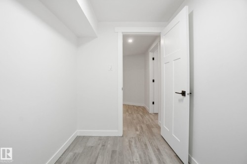 7112 132 Avenue Nw, Edmonton, AB - Indoor Photo Showing Other Room