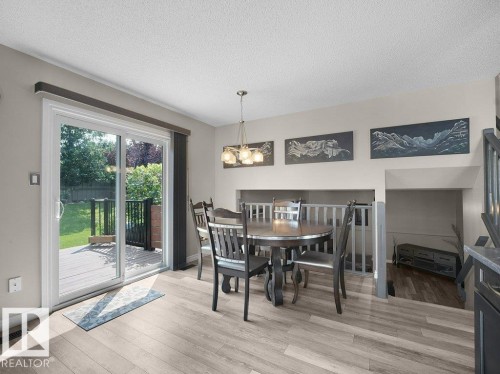330 Pearson Crescent Nw, Edmonton, AB - Indoor Photo Showing Dining Room