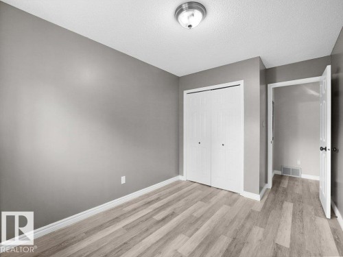 330 Pearson Crescent Nw, Edmonton, AB - Indoor Photo Showing Other Room