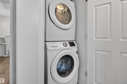 18303 76 Avenue Nw, Edmonton, AB - Indoor Photo Showing Laundry Room