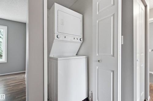 18303 76 Avenue Nw, Edmonton, AB - Indoor Photo Showing Laundry Room