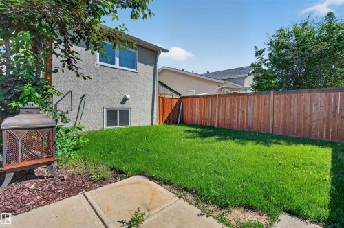 18303 76 Avenue Nw, Edmonton, AB - Outdoor