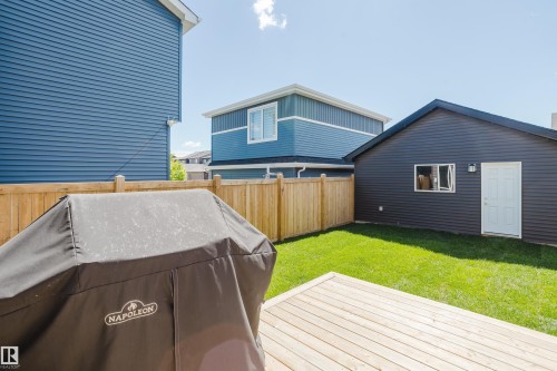 1665 Plum Circle Circle Sw, Edmonton, AB - Outdoor With Exterior
