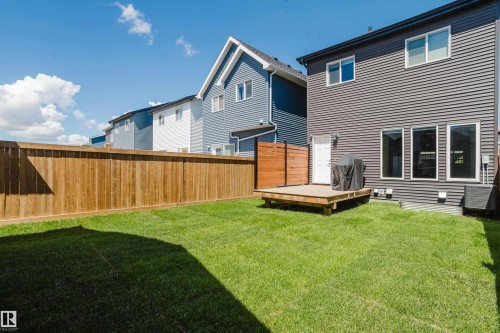 1665 Plum Circle Circle Sw, Edmonton, AB - Outdoor With Exterior