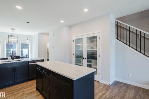 1665 Plum Circle Circle Sw, Edmonton, AB - Indoor Photo Showing Kitchen With Upgraded Kitchen