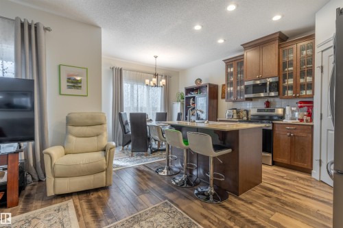 2066 Graydon Hill Crescent Sw, Edmonton, AB - Indoor Photo Showing Kitchen With Stainless Steel Kitchen