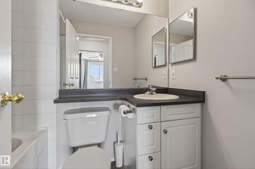 #319 16303 95 St Nw, Edmonton, AB - Indoor Photo Showing Bathroom