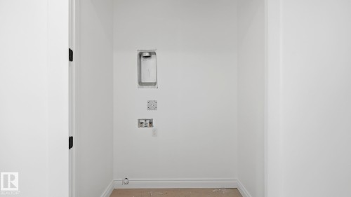 9224 94 Street Nw, Edmonton, AB - Indoor Photo Showing Other Room