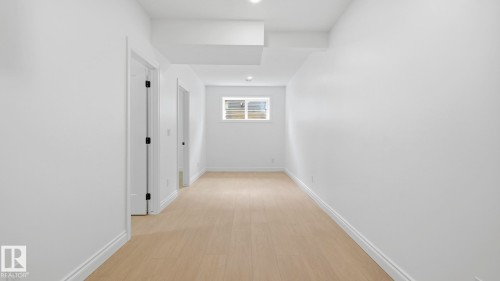 9224 94 Street Nw, Edmonton, AB - Indoor Photo Showing Other Room
