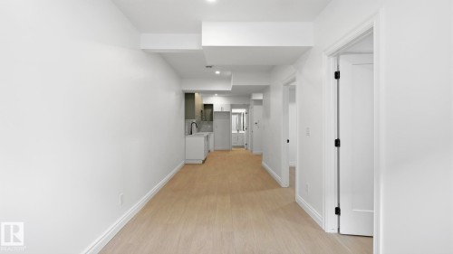 9224 94 Street Nw, Edmonton, AB - Indoor Photo Showing Other Room
