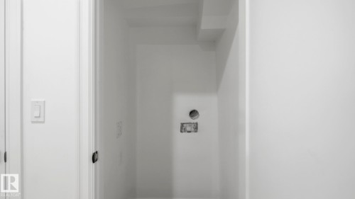 9224 94 Street Nw, Edmonton, AB - Indoor