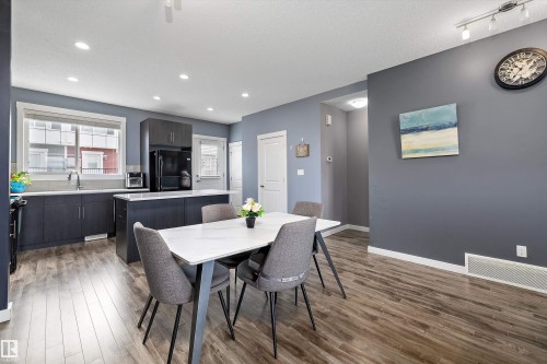 #2202 8530 94 St, Fort Saskatchewan, AB - Indoor Photo Showing Dining Room