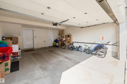 #2202 8530 94 St, Fort Saskatchewan, AB - Indoor Photo Showing Garage