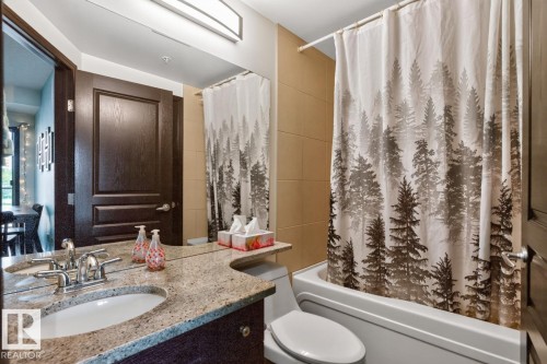 #801 9707 106 St Nw, Edmonton, AB - Indoor Photo Showing Bathroom
