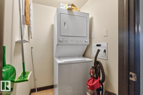#801 9707 106 St Nw, Edmonton, AB - Indoor Photo Showing Laundry Room