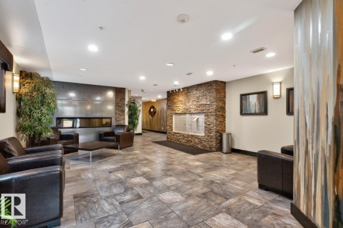 #801 9707 106 St Nw, Edmonton, AB - Indoor
