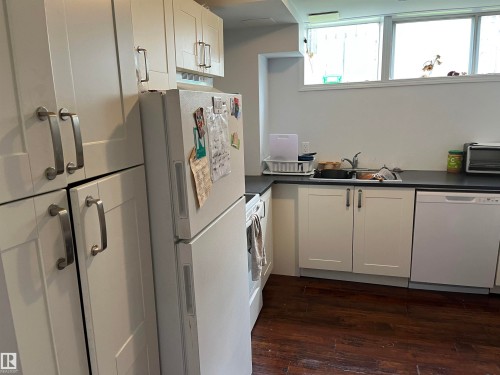12011 87 Avenue Nw, Edmonton, AB - Indoor