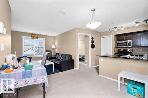 #221 111 Watt Cm Sw, Edmonton, AB - Indoor
