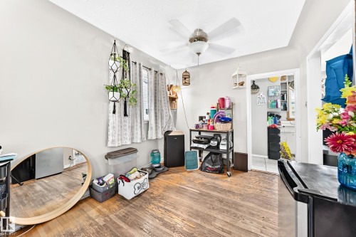 12718 126 Street Nw, Edmonton, AB - Indoor