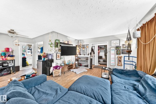 12718 126 Street Nw, Edmonton, AB - Indoor Photo Showing Living Room