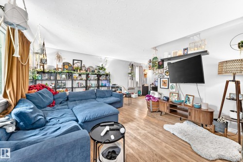 12718 126 Street Nw, Edmonton, AB - Indoor Photo Showing Living Room