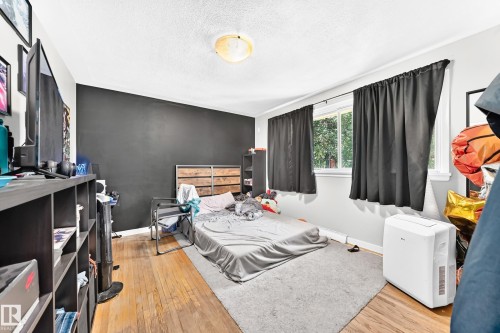 12718 126 Street Nw, Edmonton, AB - Indoor Photo Showing Bedroom