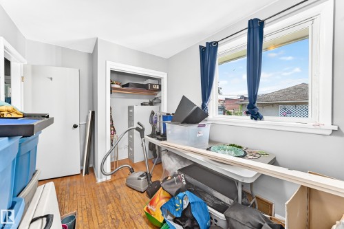12718 126 Street Nw, Edmonton, AB - Indoor Photo Showing Other Room