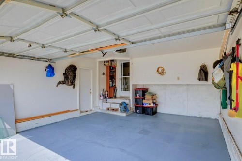 7912 154 Avenue Nw, Edmonton, AB - Indoor Photo Showing Garage