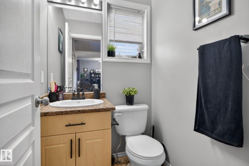 226 Brookview Way, Stony Plain, AB - Indoor Photo Showing Bathroom