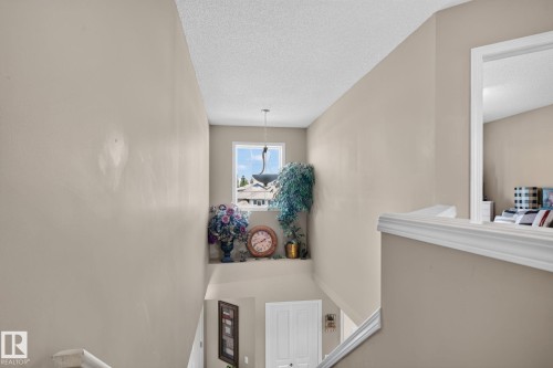 226 Brookview Way, Stony Plain, AB - Indoor Photo Showing Other Room