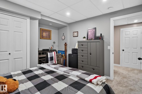 226 Brookview Way, Stony Plain, AB - Indoor Photo Showing Bedroom