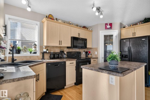 226 Brookview Way, Stony Plain, AB - Indoor Photo Showing Kitchen With Double Sink