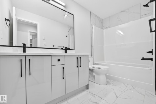 71 Patriot Way, Spruce Grove, AB - Indoor Photo Showing Bathroom
