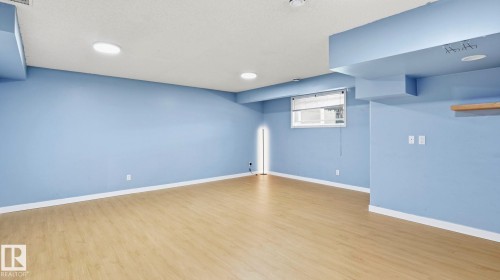 12002 91 Street Nw, Edmonton, AB - Indoor Photo Showing Other Room