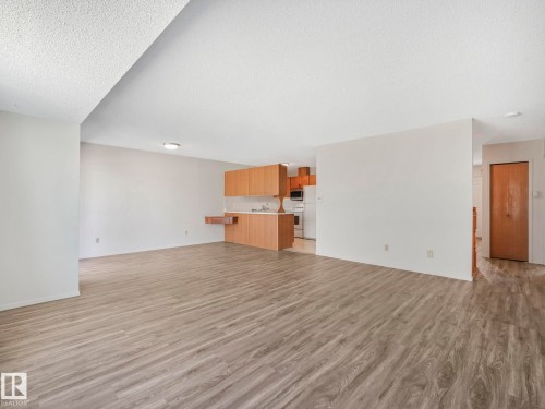 1521 62 Street Nw, Edmonton, AB - Indoor
