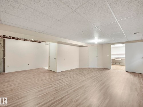 1521 62 Street Nw, Edmonton, AB - Indoor