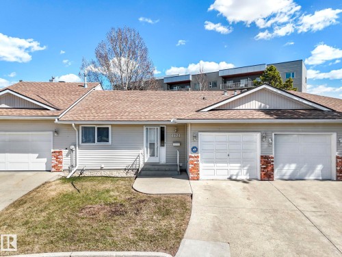 1521 62 Street Nw, Edmonton, AB - Outdoor With Facade