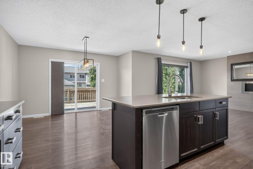 3536 Claxton Crescent Sw, Edmonton, AB - Indoor Photo Showing Kitchen