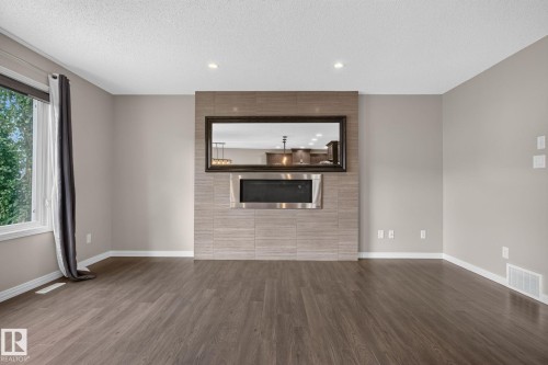 3536 Claxton Crescent Sw, Edmonton, AB - Indoor