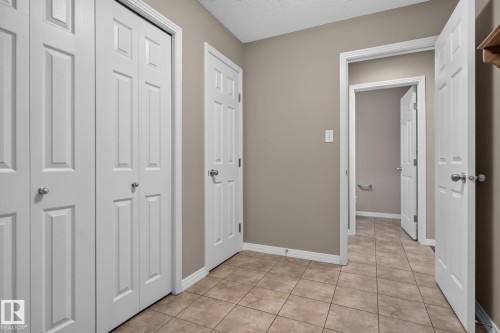 3536 Claxton Crescent Sw, Edmonton, AB - Indoor Photo Showing Other Room
