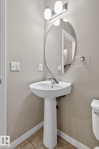 3536 Claxton Crescent Sw, Edmonton, AB - Indoor Photo Showing Bathroom