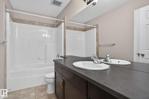 3536 Claxton Crescent Sw, Edmonton, AB - Indoor Photo Showing Bathroom
