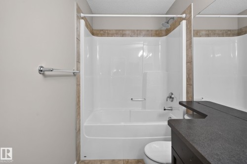 3536 Claxton Crescent Sw, Edmonton, AB - Indoor Photo Showing Bathroom