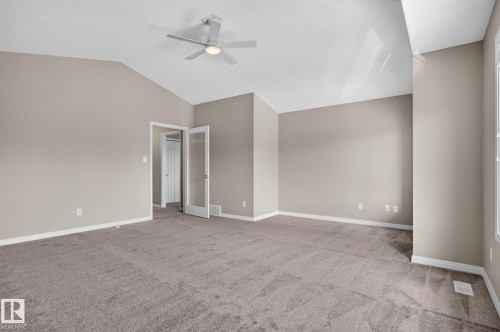 3536 Claxton Crescent Sw, Edmonton, AB - Indoor Photo Showing Other Room