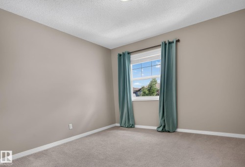 3536 Claxton Crescent Sw, Edmonton, AB - Indoor Photo Showing Other Room