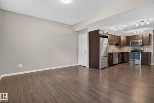 3536 Claxton Crescent Sw, Edmonton, AB - Indoor Photo Showing Kitchen