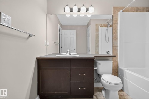 3536 Claxton Crescent Sw, Edmonton, AB - Indoor Photo Showing Bathroom