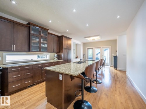 10957 75 Avenue Nw, Edmonton, AB - Indoor Photo Showing Kitchen With Upgraded Kitchen